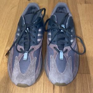 Authentic Yeezy boost mauve